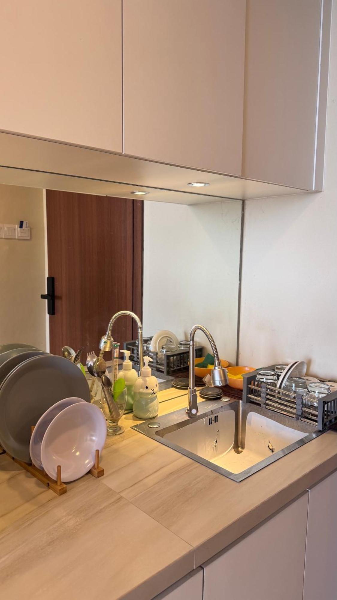 Nagoya Thamrin Apartment High Floor With View Exterior photo