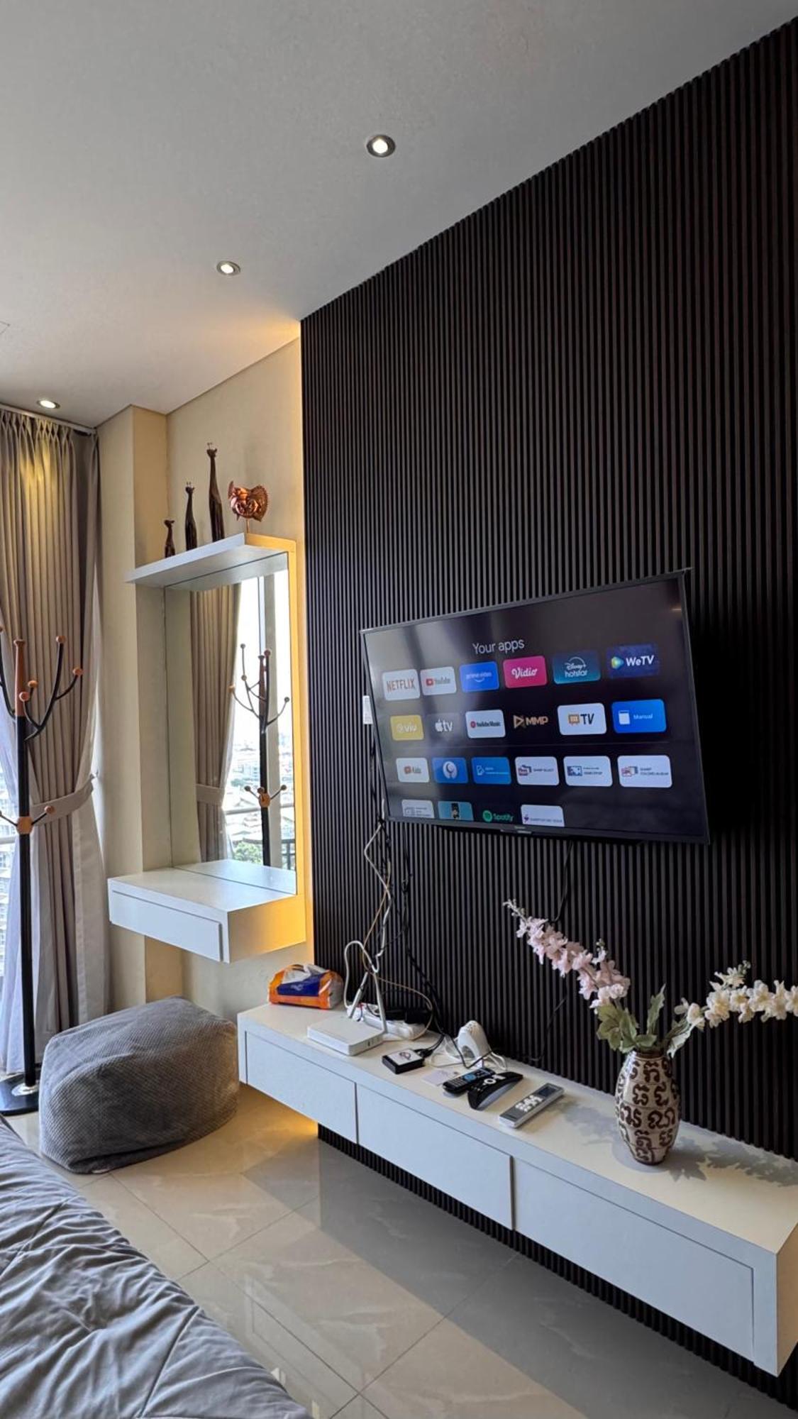 Nagoya Thamrin Apartment High Floor With View Exterior photo